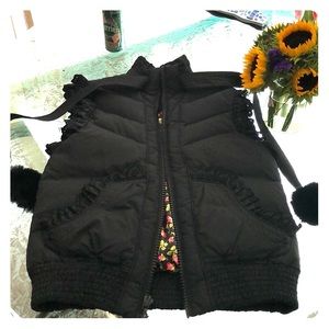 Betsy Johnson down puffer best w faux fur detail